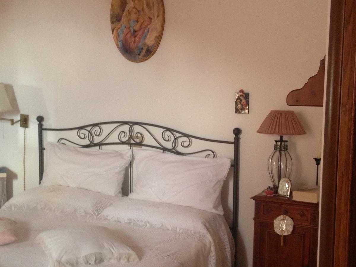 La Casa Di Lidia Bed & Breakfast Cardile Oda fotoğraf